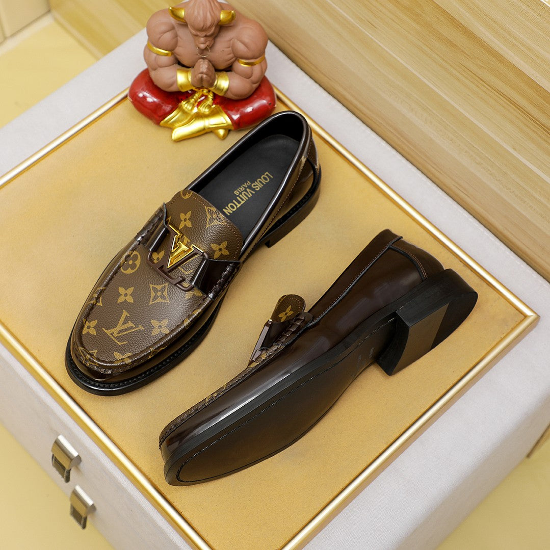 LV Men's Loafer 1824102219