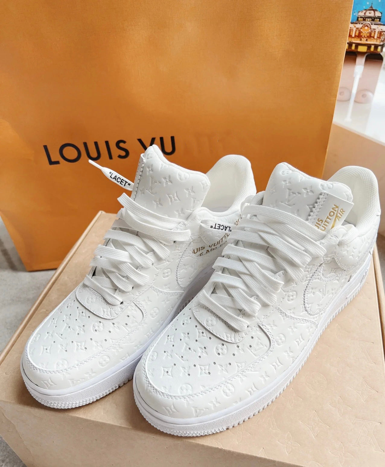 Three-party joint leather embossed sneakers XC1623071702