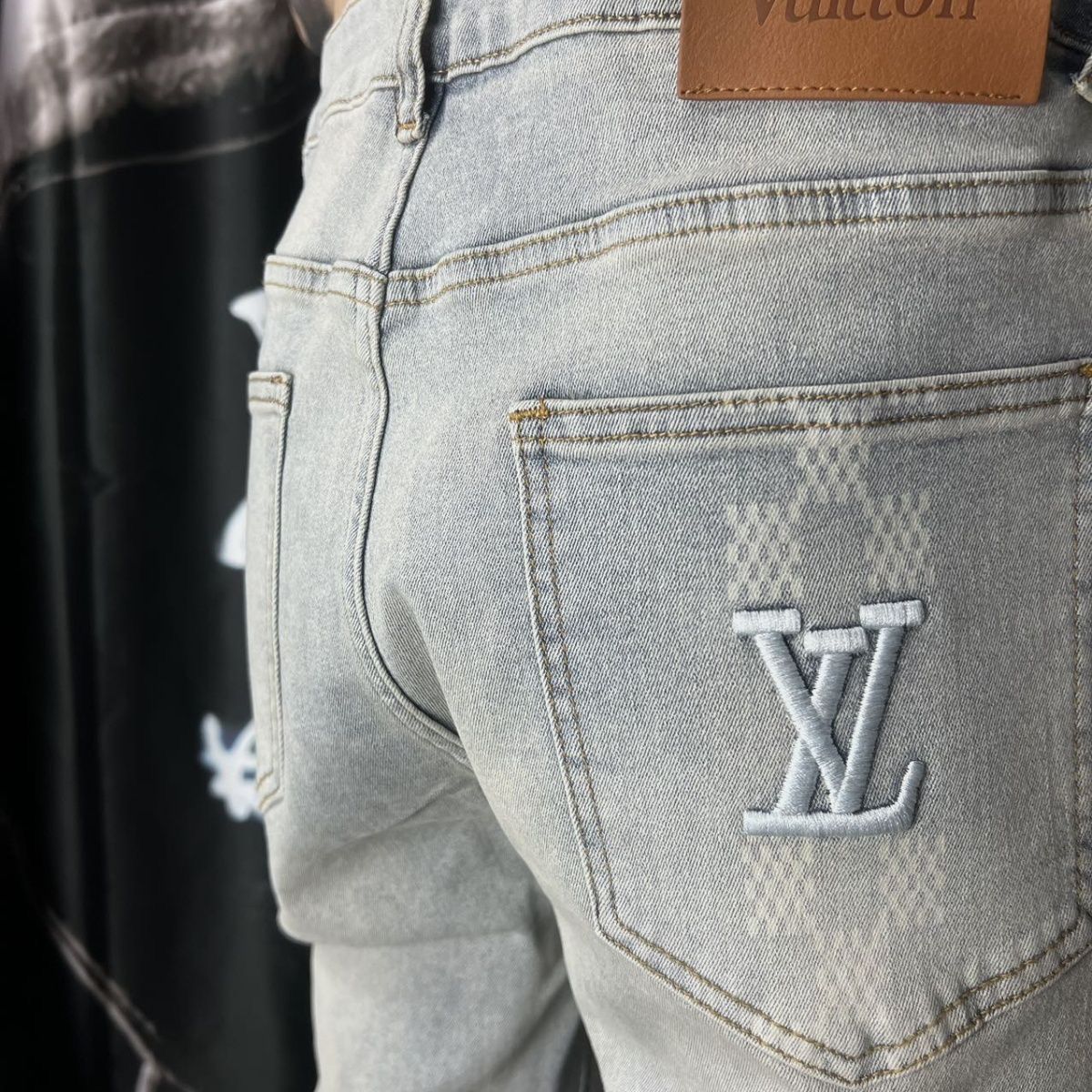 New Letter Embroidered Ripped Trousers 1024051501