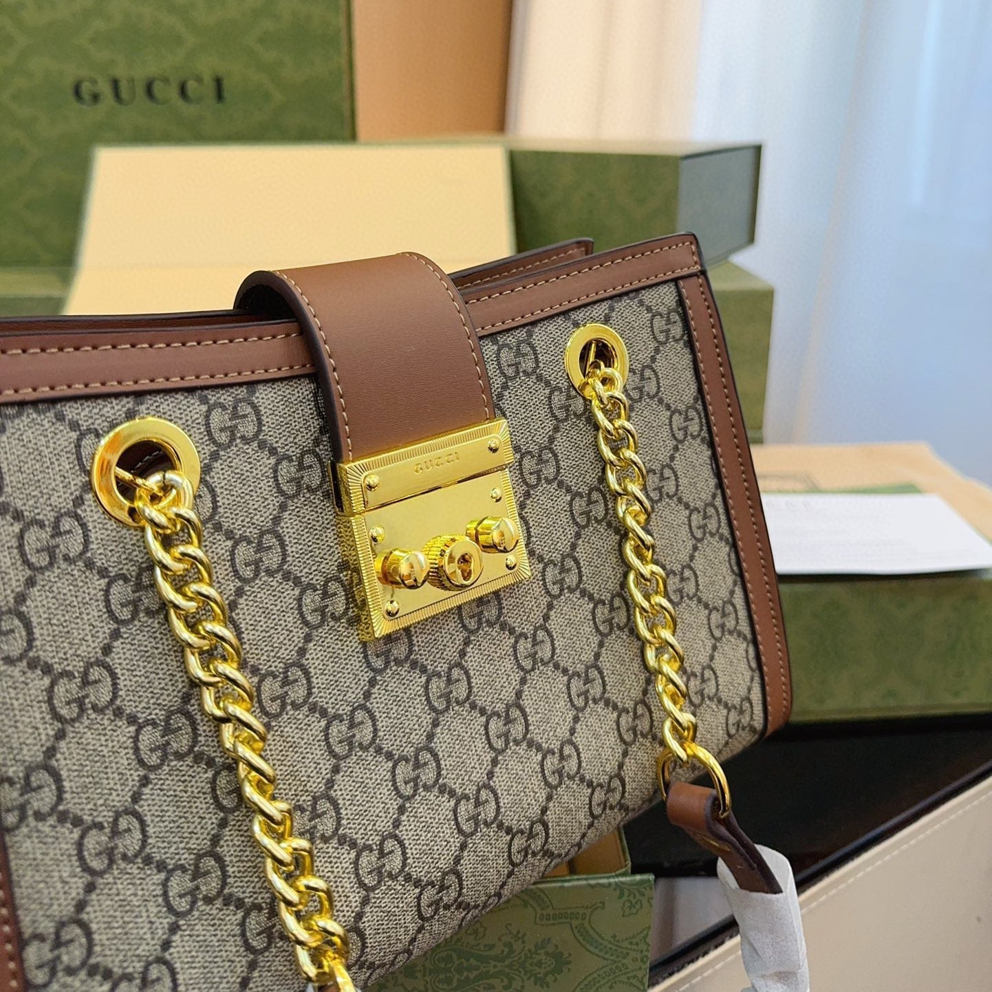 New Padlock chain shoulder bag 1824042110