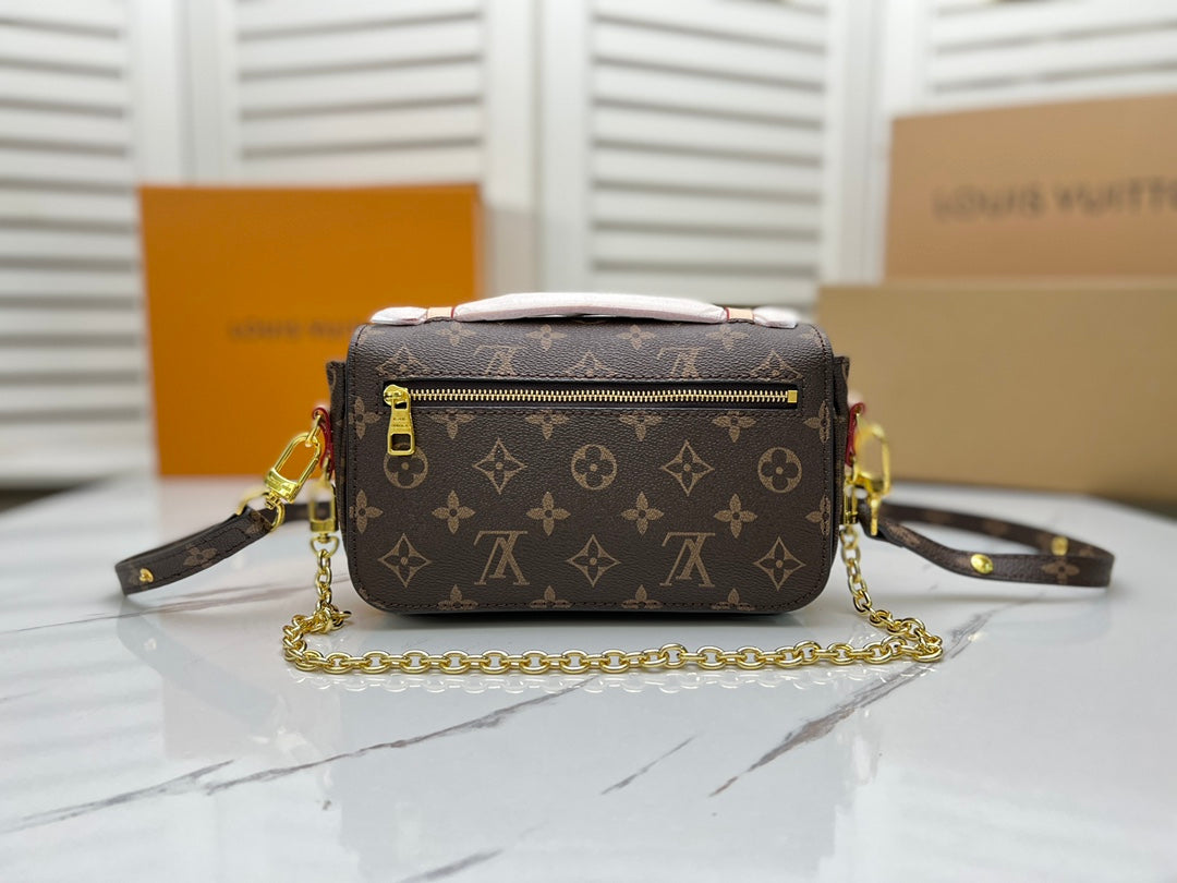 East West Métis messenger bag