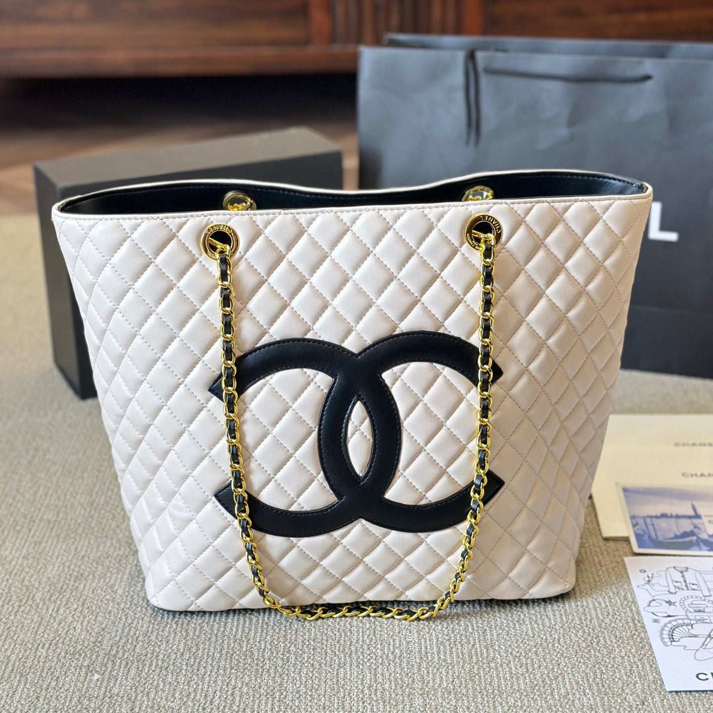 CNL rhombus shopping bag 1824061112