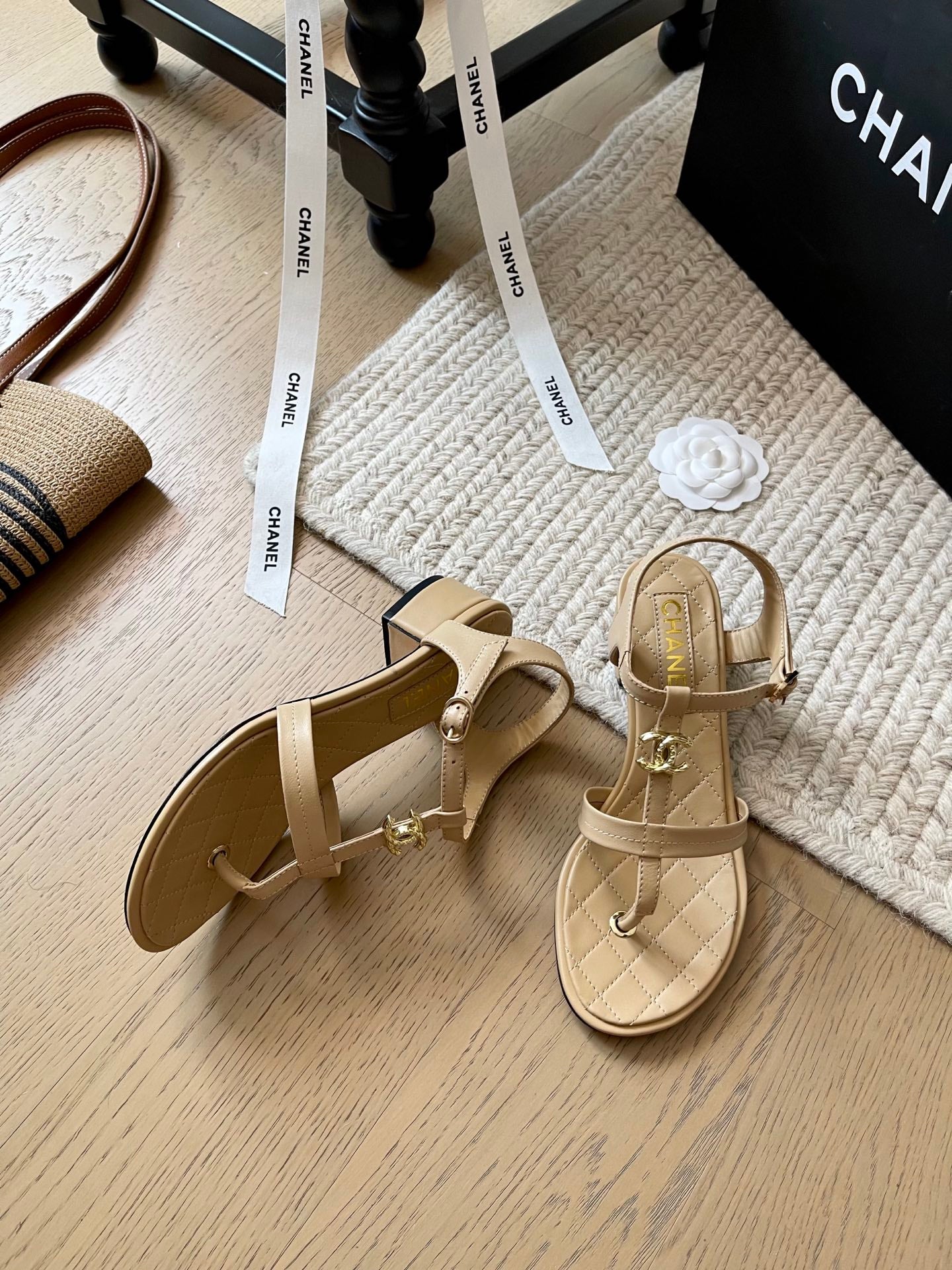 CLN Leather chunky heel sandals 1825051202