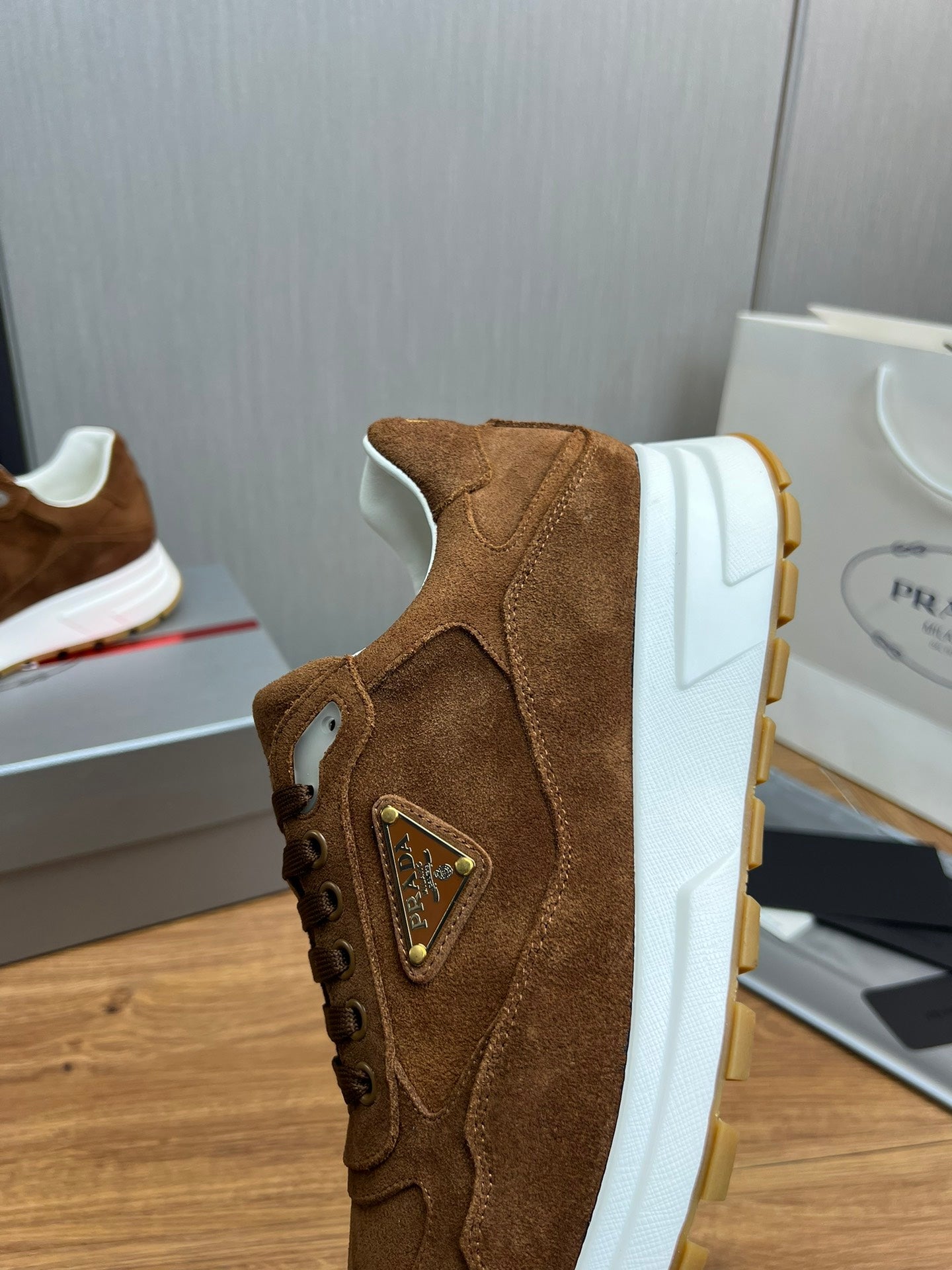 PR  sneakers 1824102503