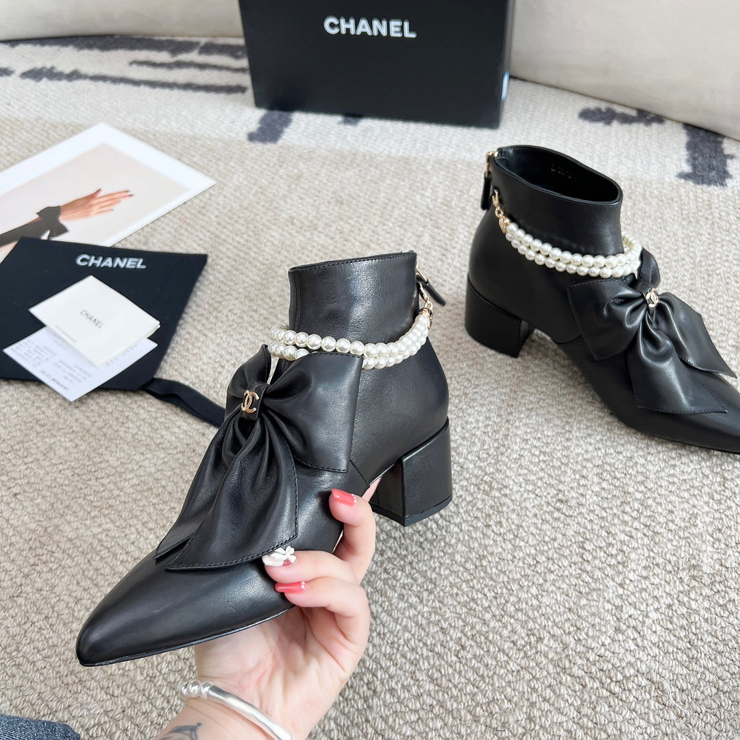 CNL Zip Pearl Booties 0724090506