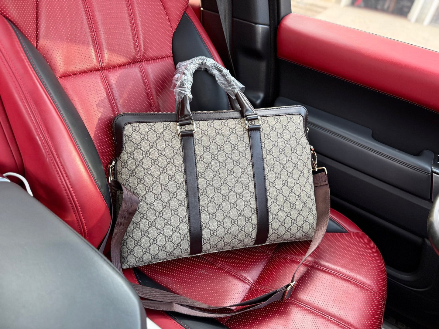 GG briefcase 1825040109