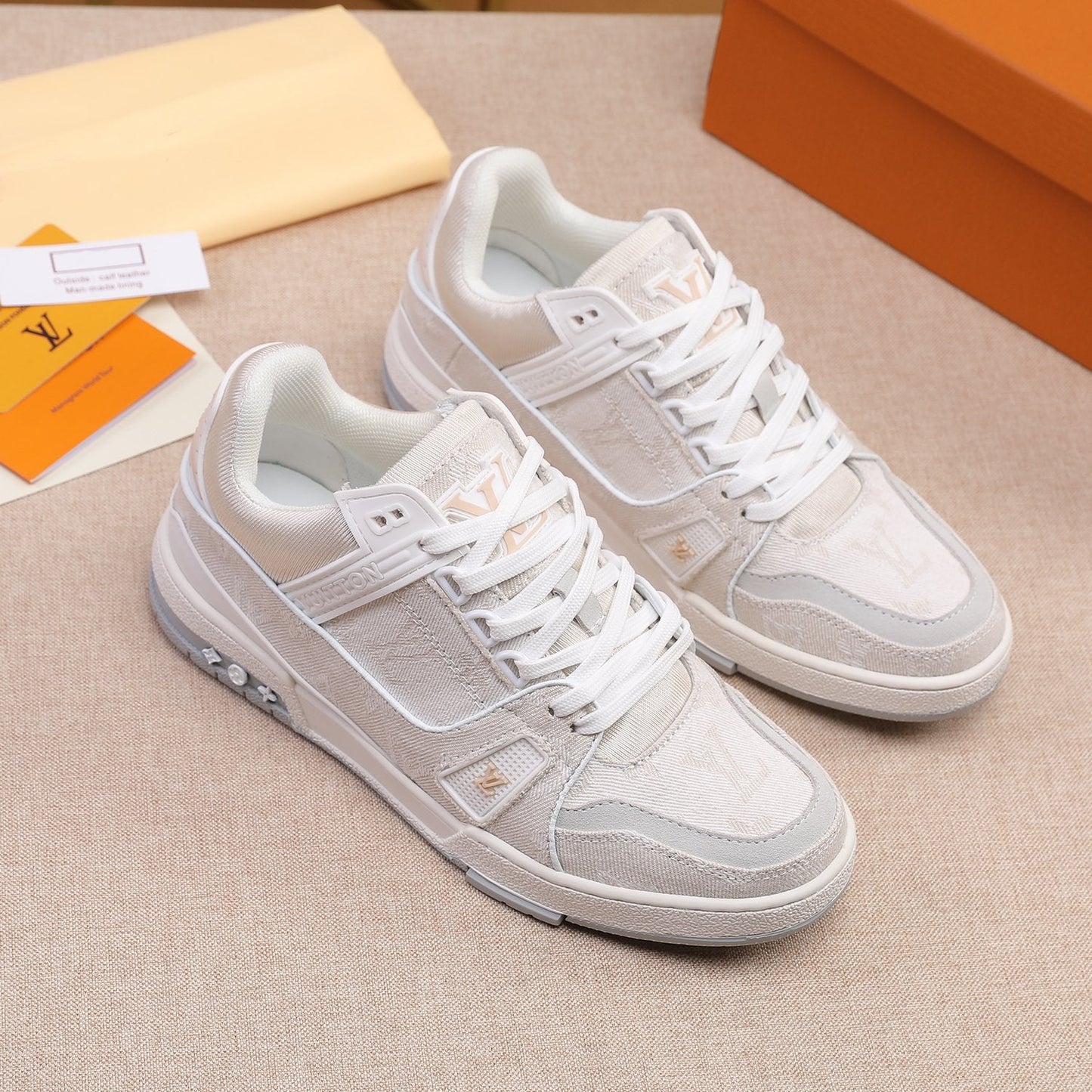 Men's Fashion Luxury Multicolor V Logo Sneakers