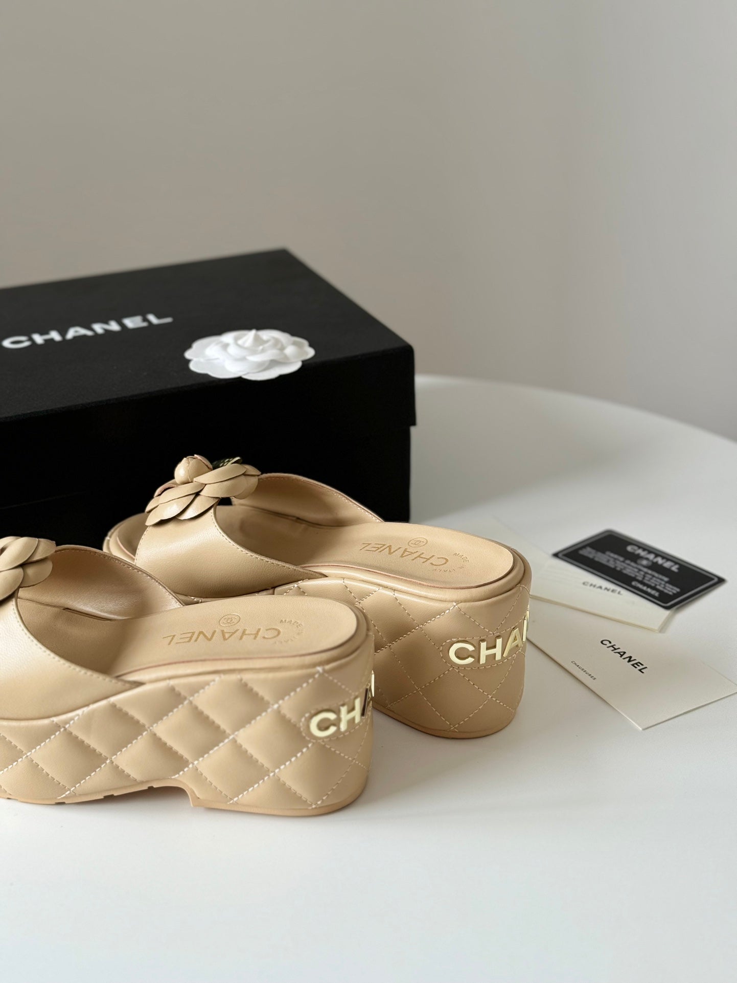 CNL 24SS camellia platform slippers 0724042709