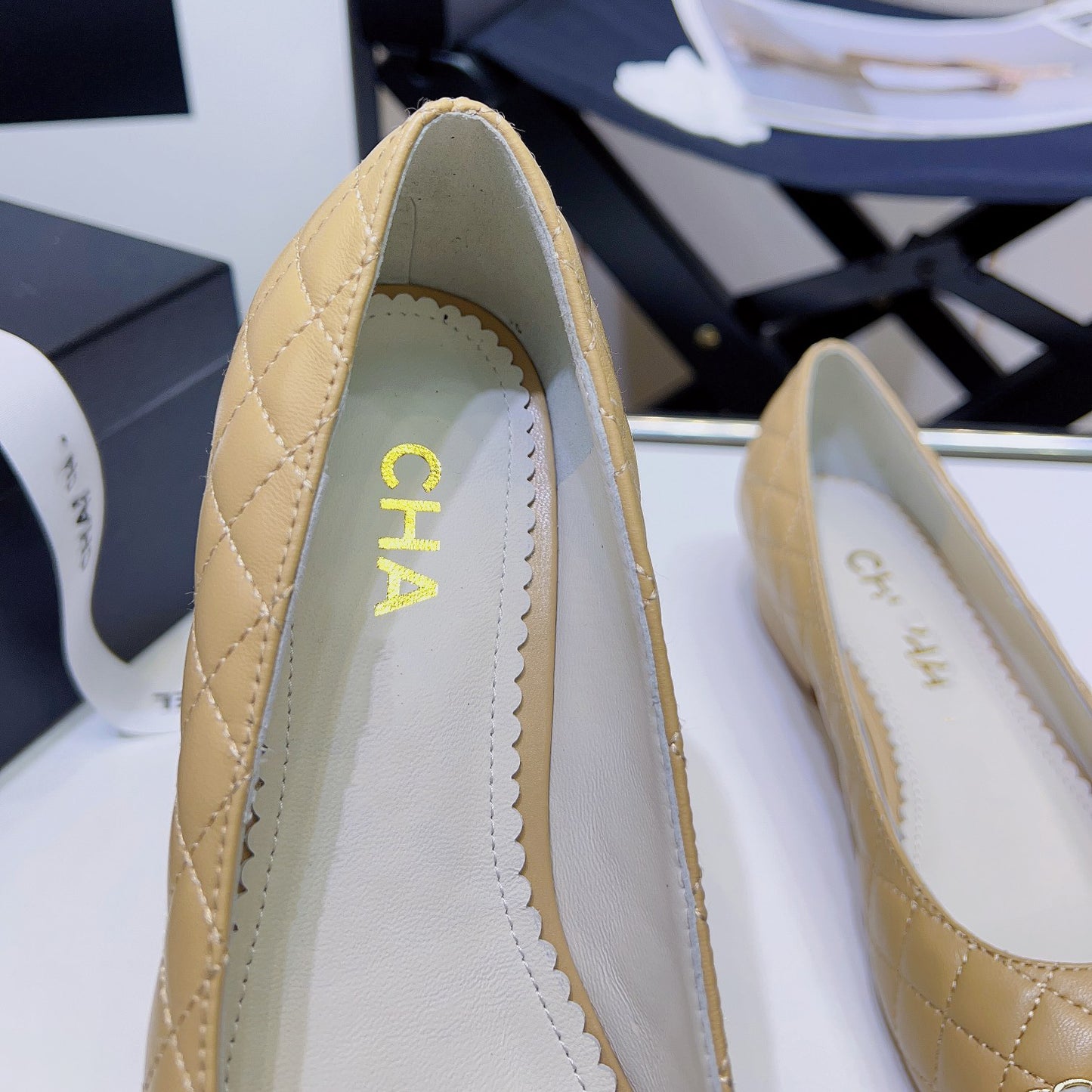 Pointed rhombus chain small high-heeled shoes XC16062302