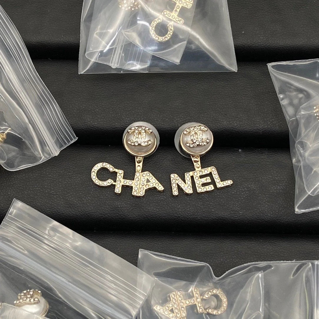 New Enamel Earrings With Heart-shaped Earrings 1024010312