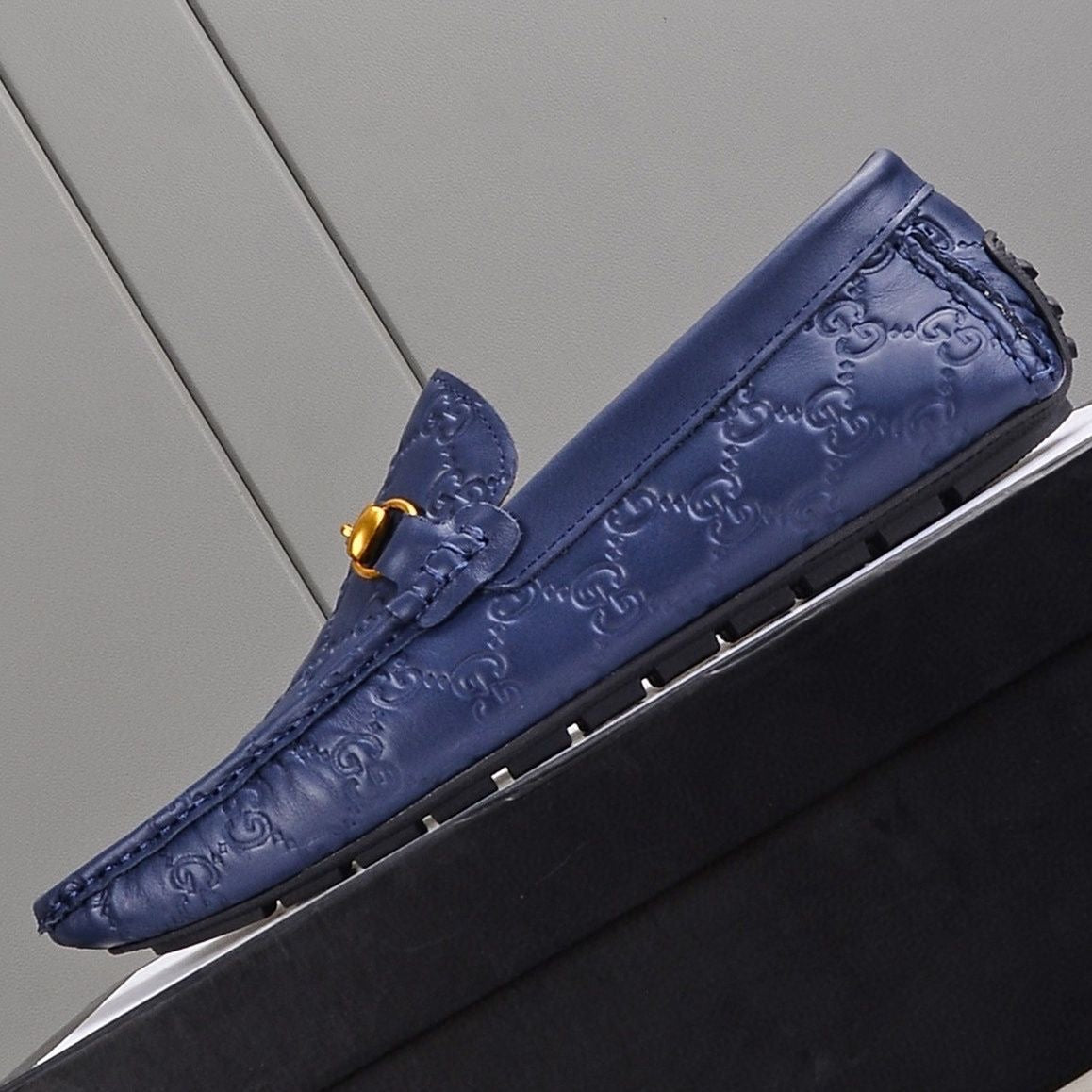 Men's embossed loafers 1824053102