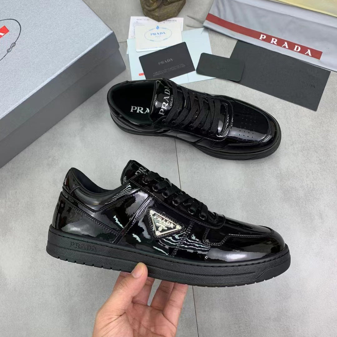 Patent leather breathable sneakers 1824052402