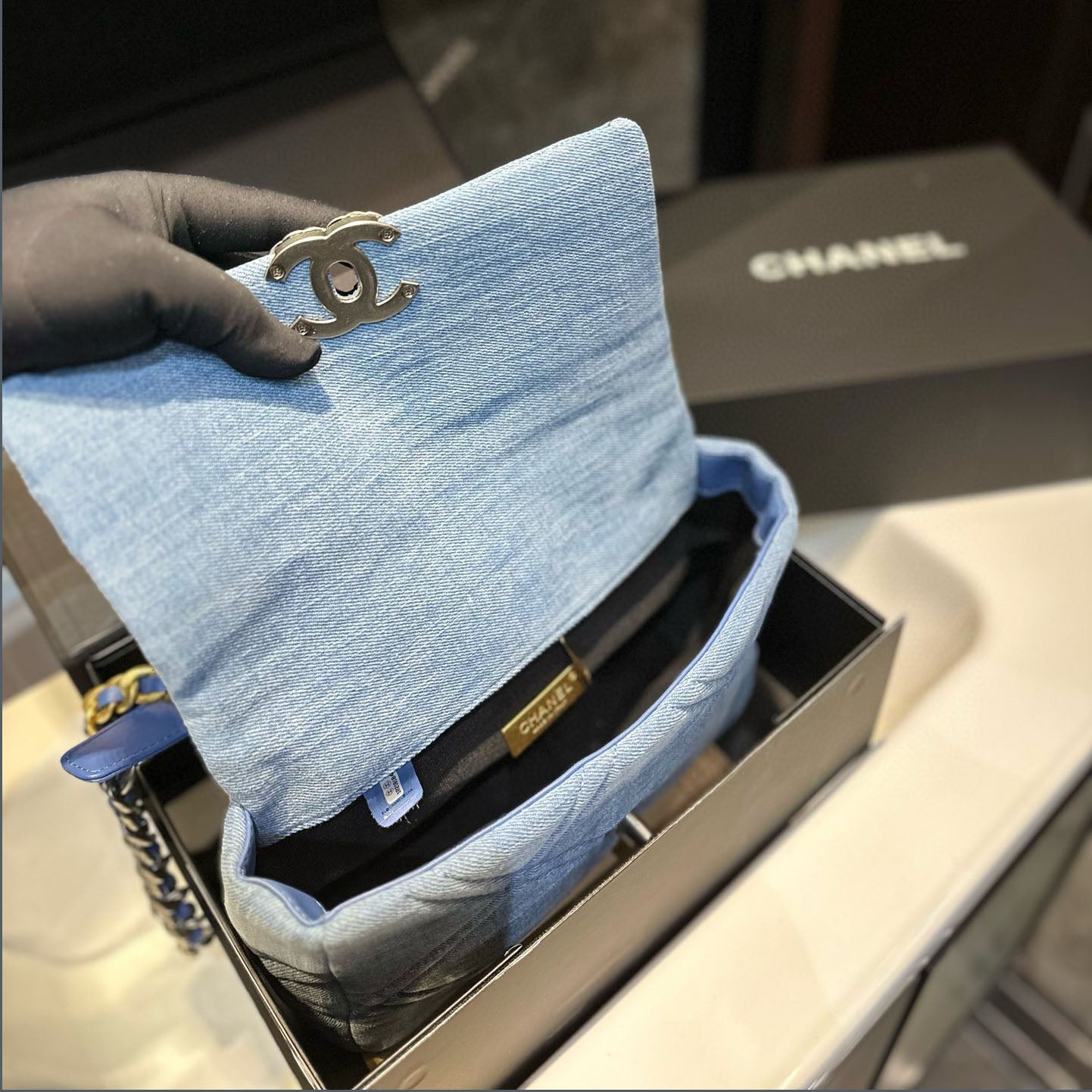 CHL 24 Spring Show Shoulder Bag XC24100303