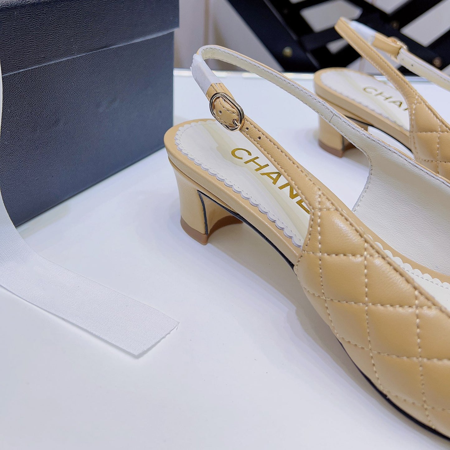 Pointed toe rhombus chain small high heel sandals XC16062303