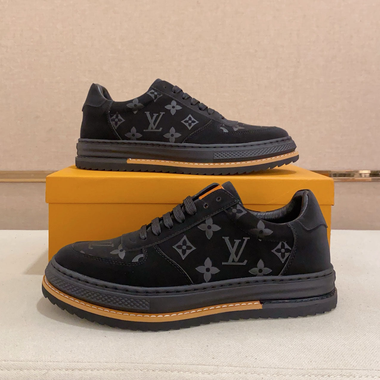 LV Sneaker 1825030301