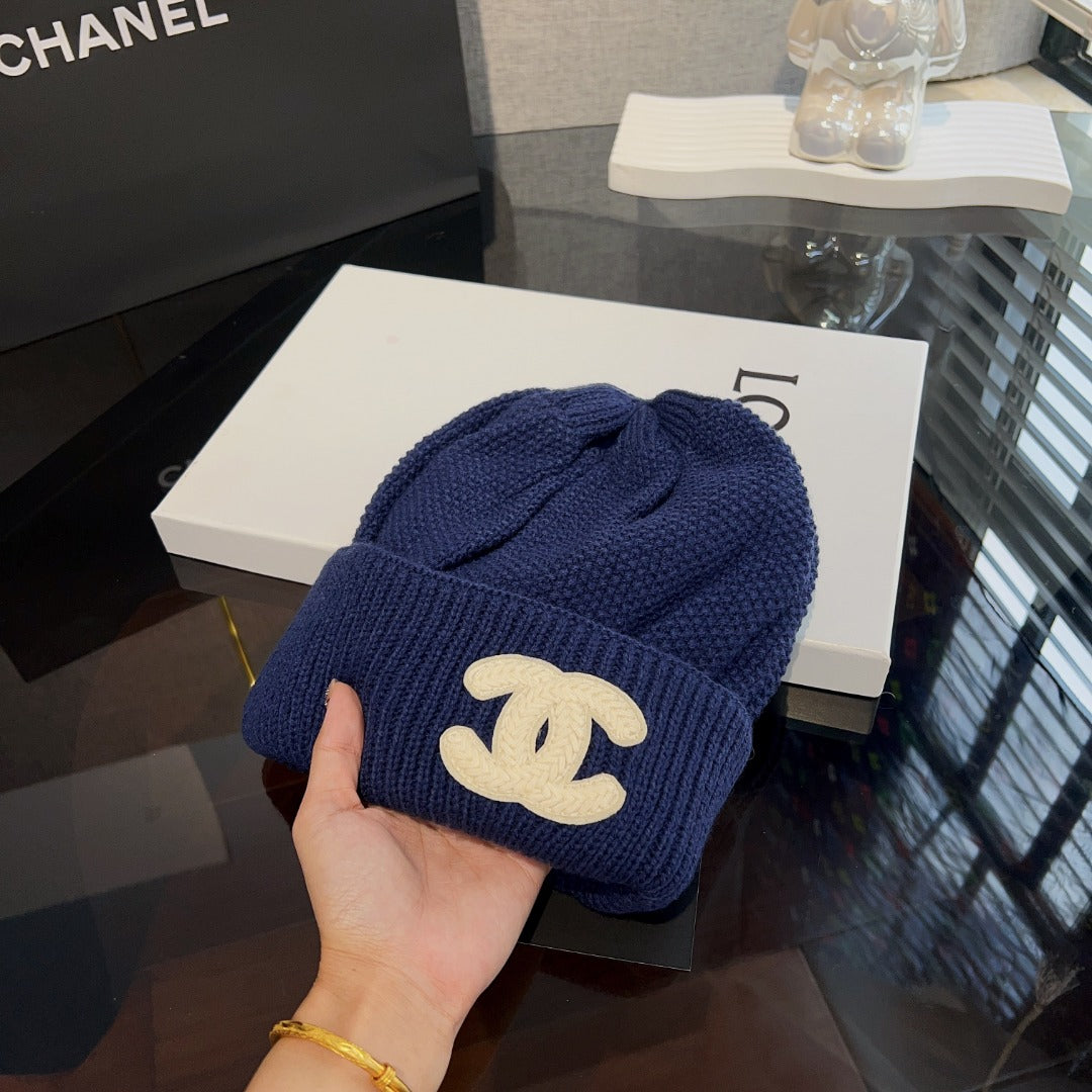 23A New Solid Color Double C Cashmere Knitted Beanie Cold Cap XC1823083002