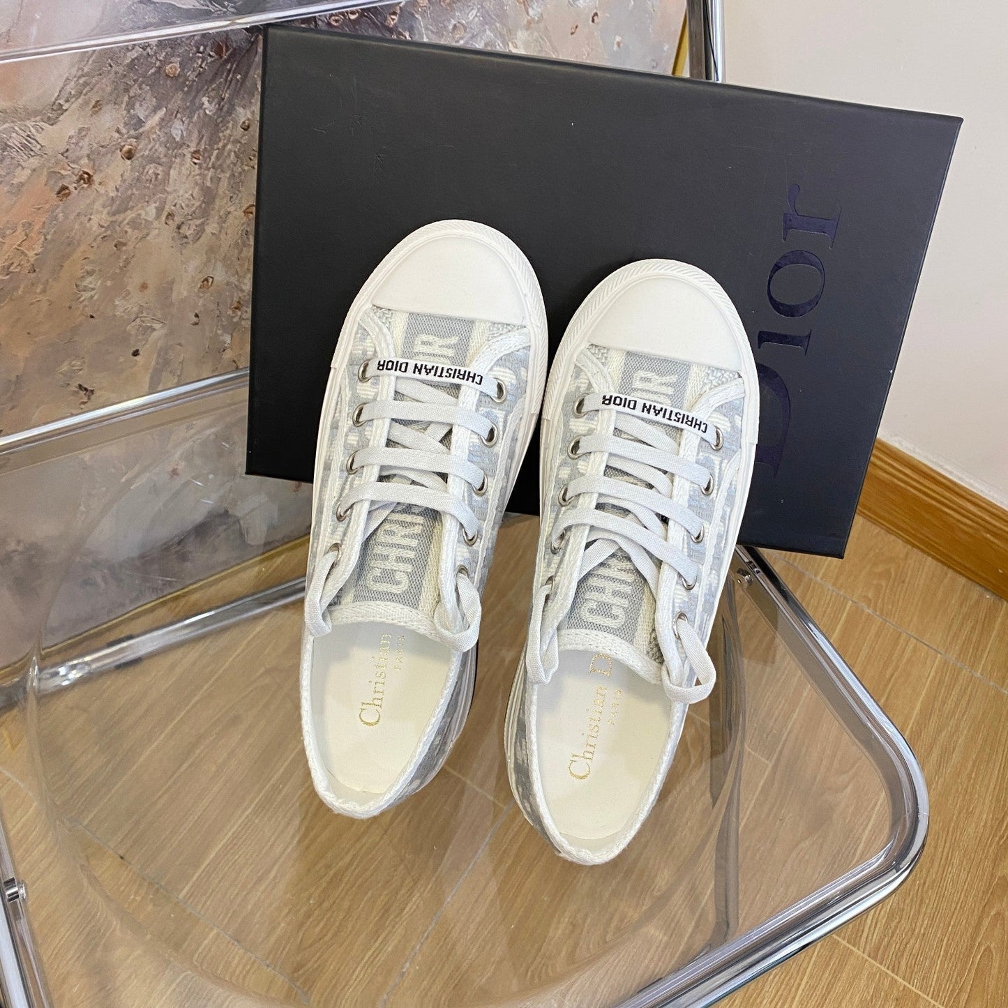 Low Top Classic Shoes XC0123072802