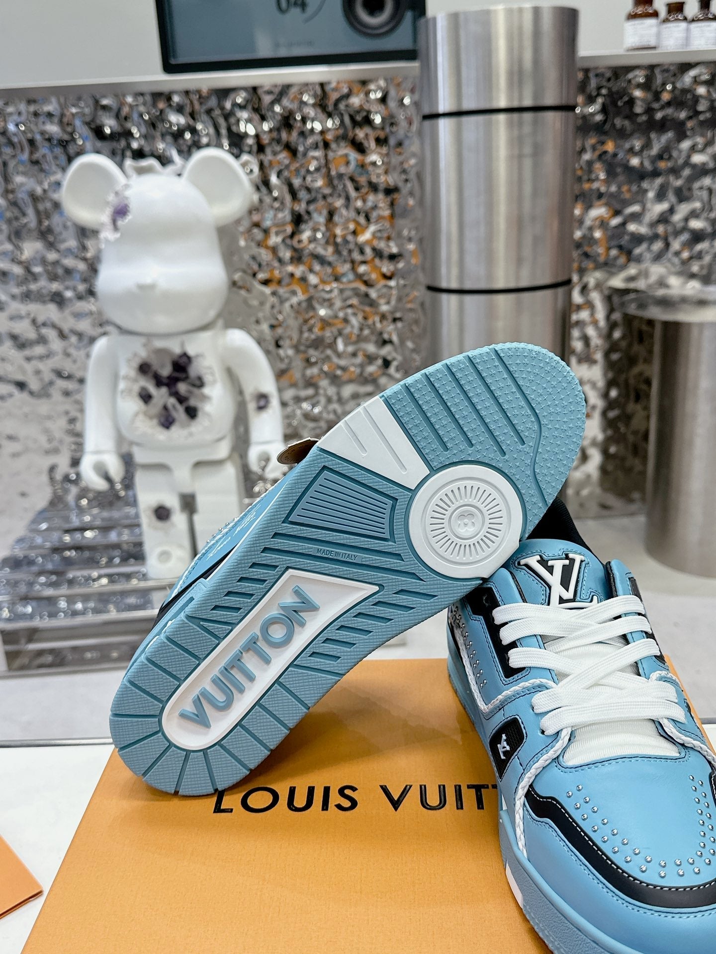LV Trainer Sneaker 1825041702