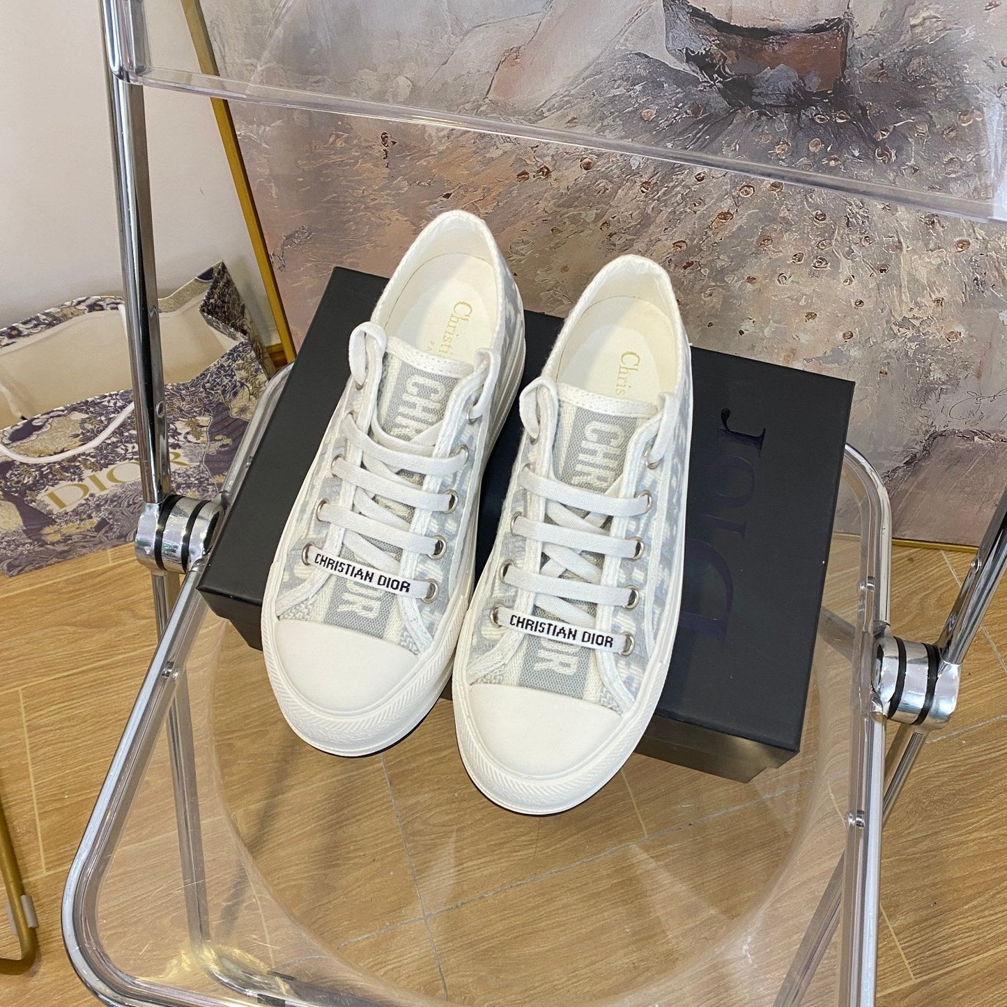 Low Top Classic Shoes XC0123072802