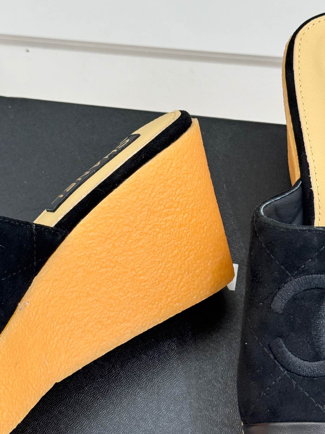 CH Chunky heel platform slippers 1825010703