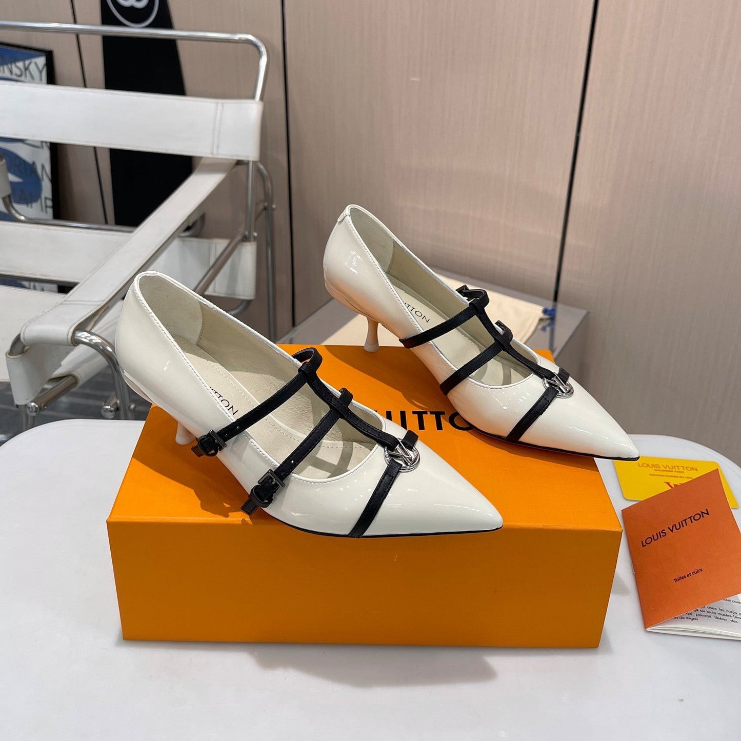 LV Pointed Pumps 1824120906