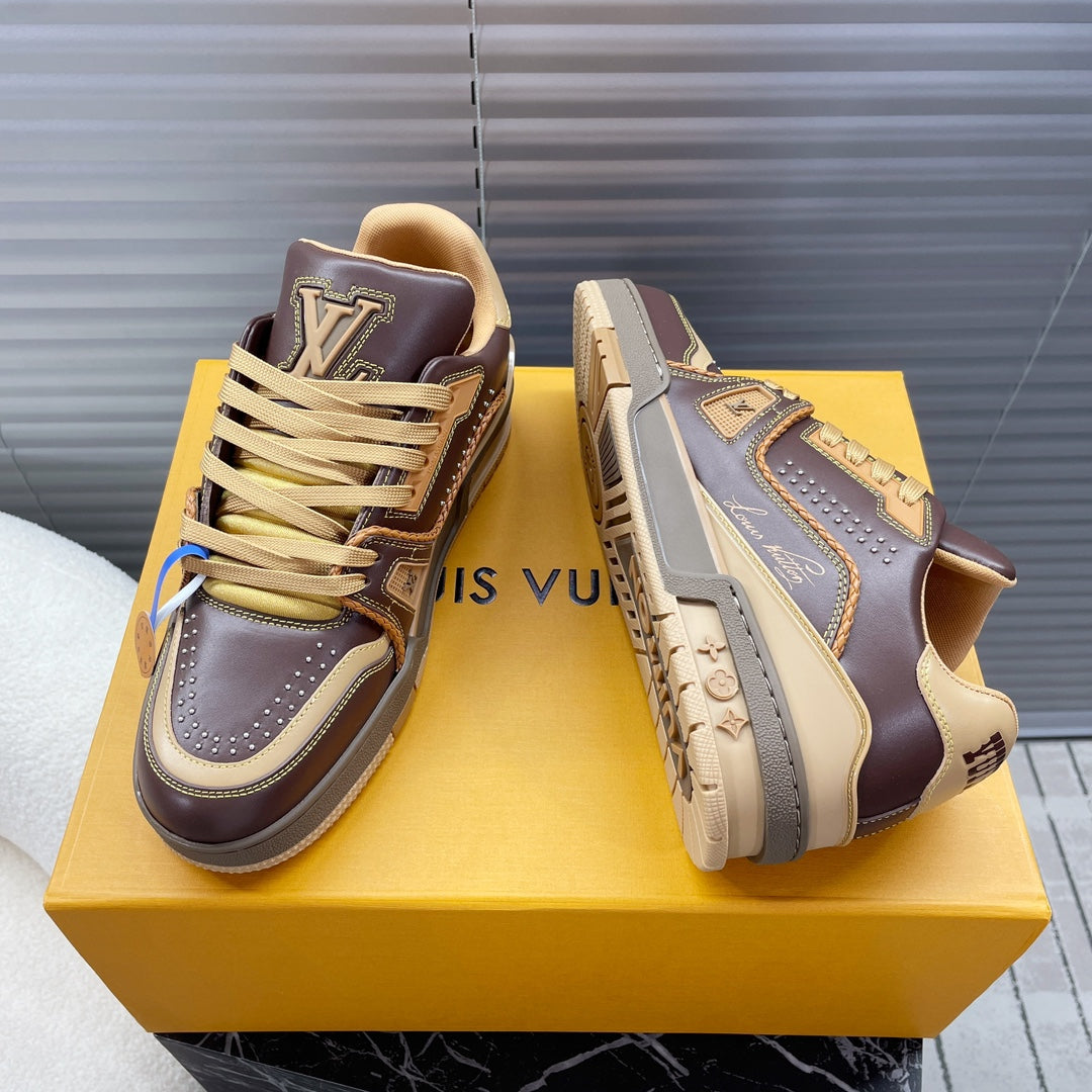 LV Trainer Sneaker 1824120913