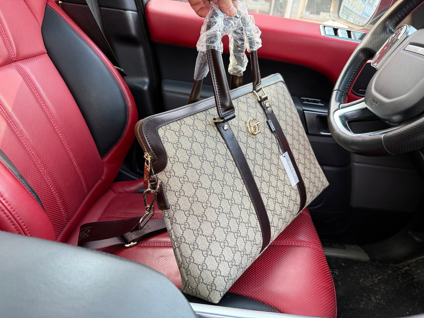 GG briefcase 1825040109