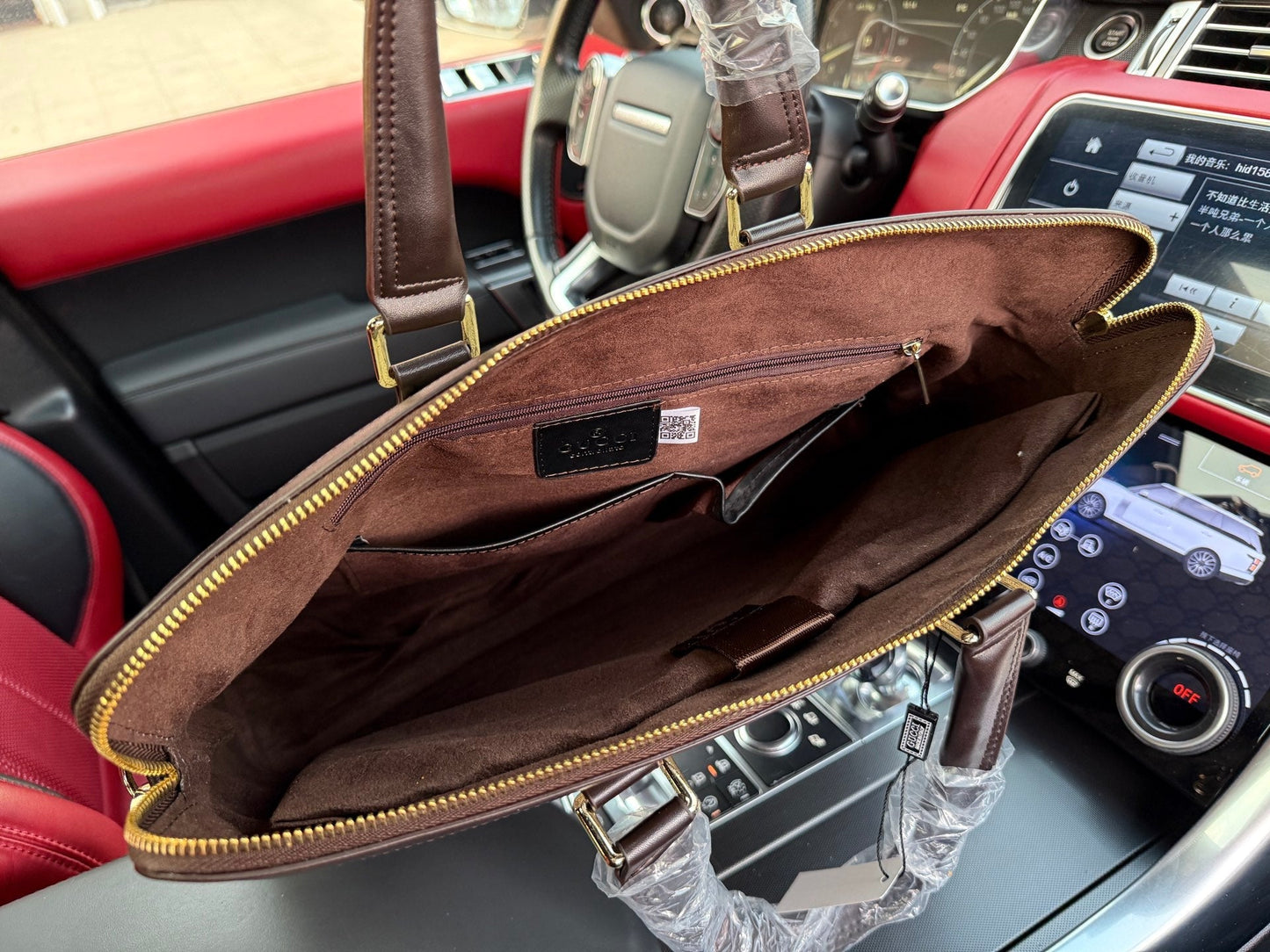 GG briefcase 1825040109