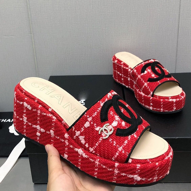 Fashion new wedge platform slippers PD1023072102