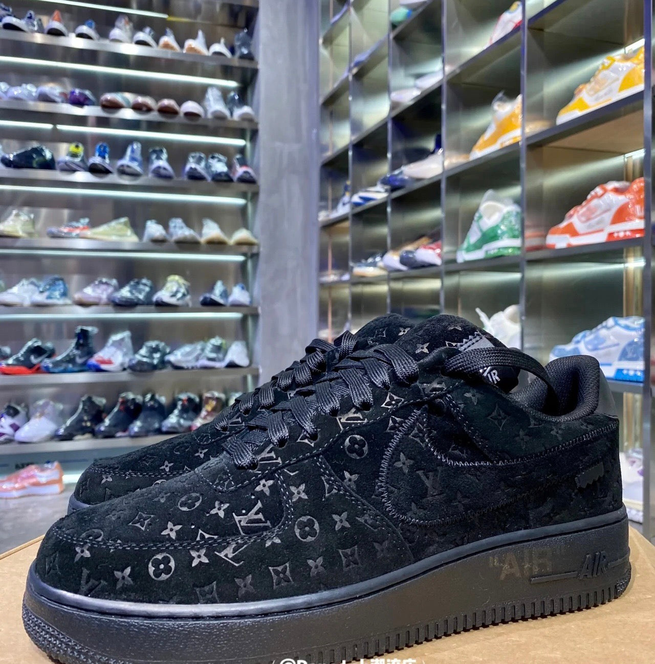 Three-party joint leather embossed sneakers XC1623071702