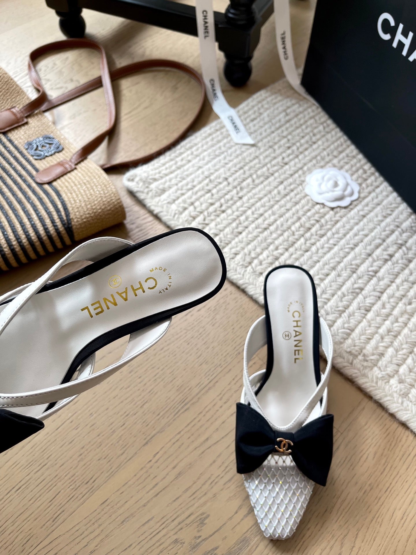 CNL Bow and pearl buckle sandal 1825042901