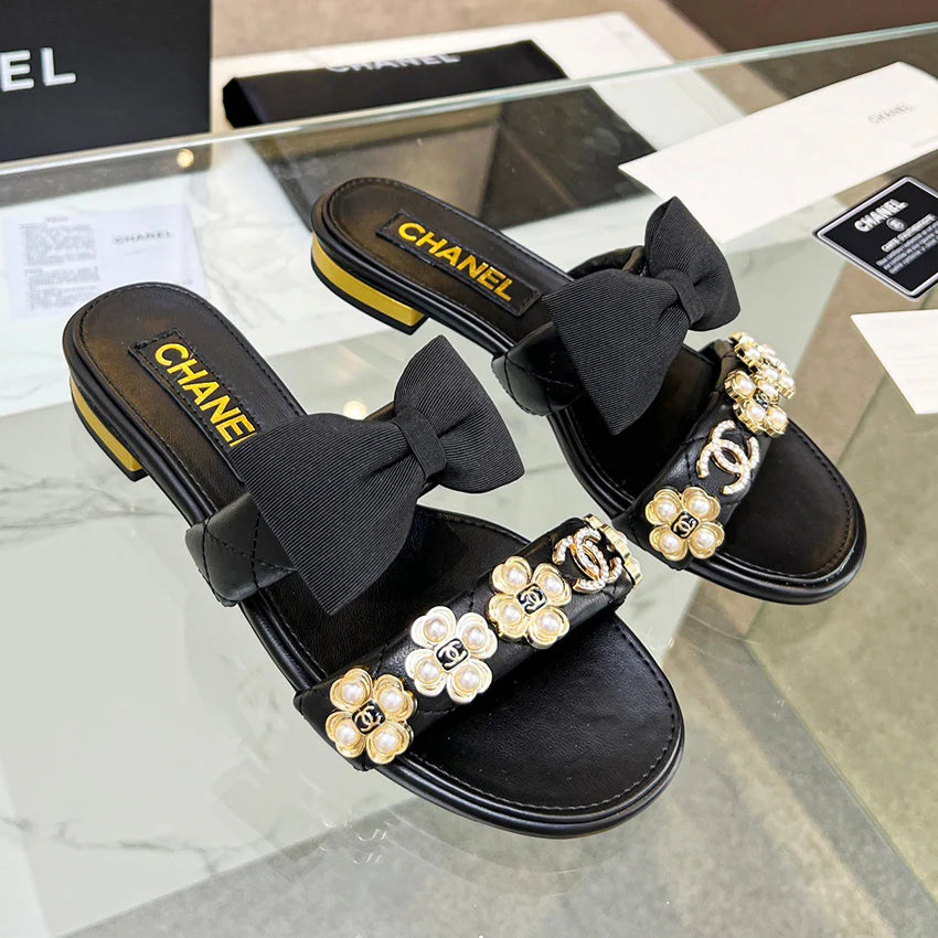 New Fashion Bow Diamond Buckle Leather Slippers 1024060401