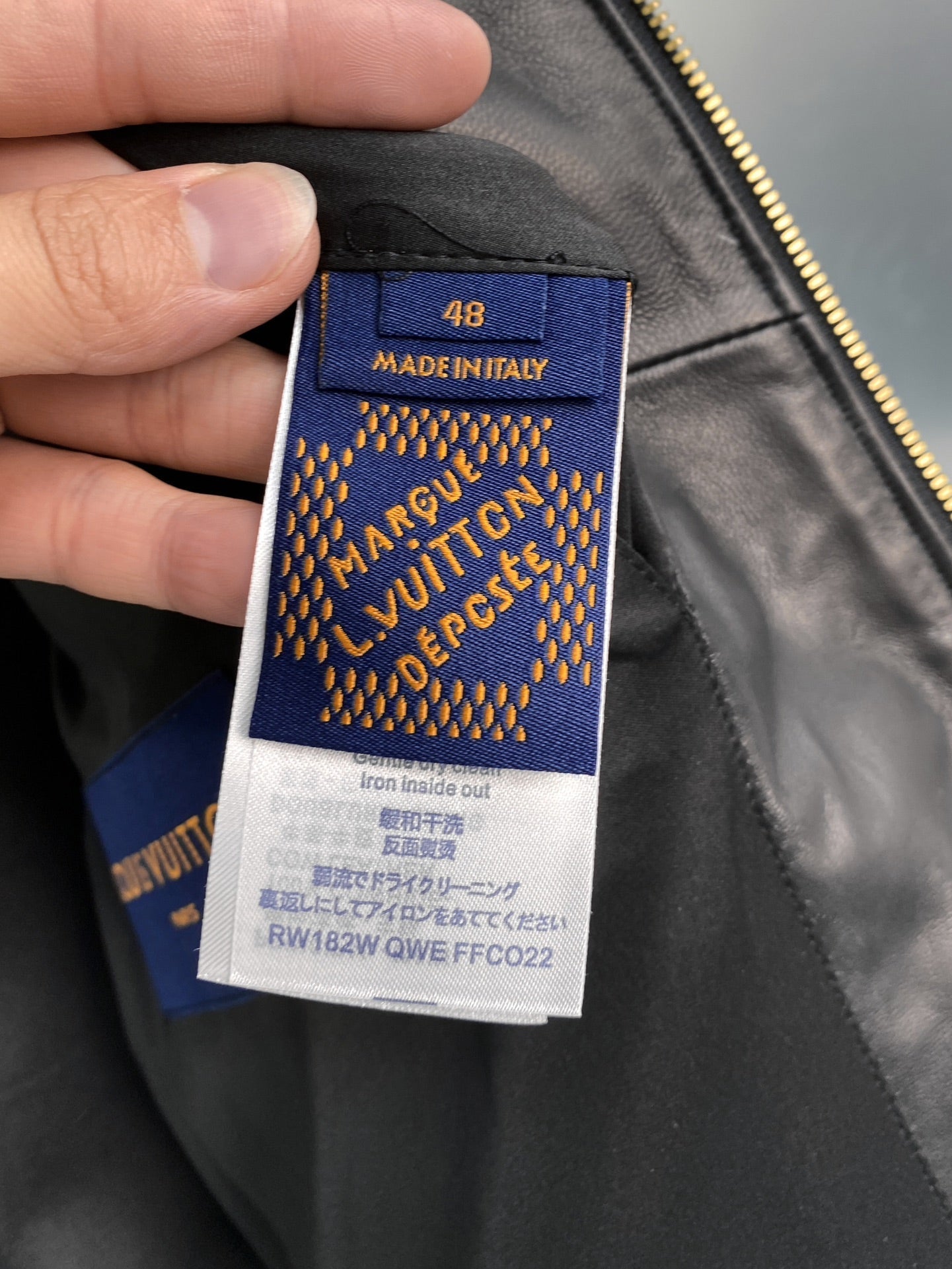 LV Fall/Winter 24 bomber jacket 1824092903