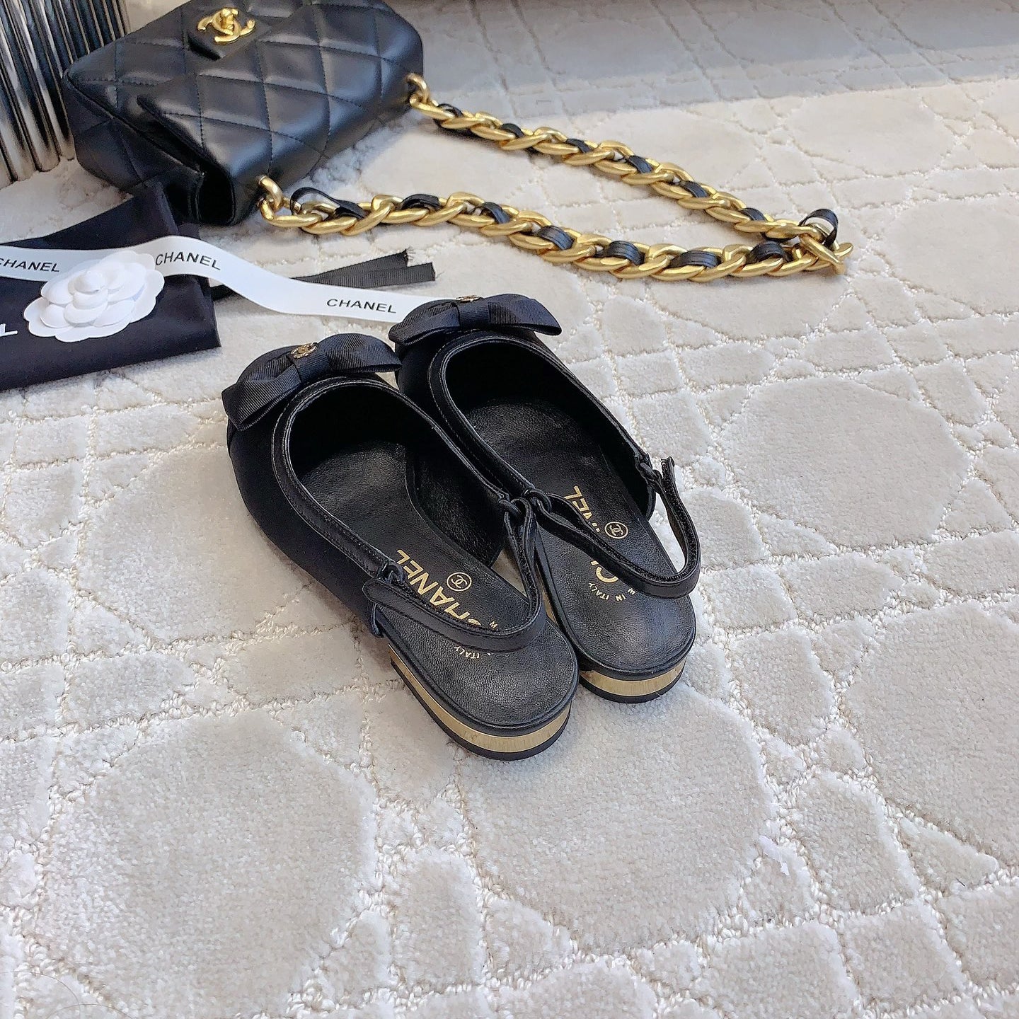 The latest catwalk style bow half package flat sandals 1824041601