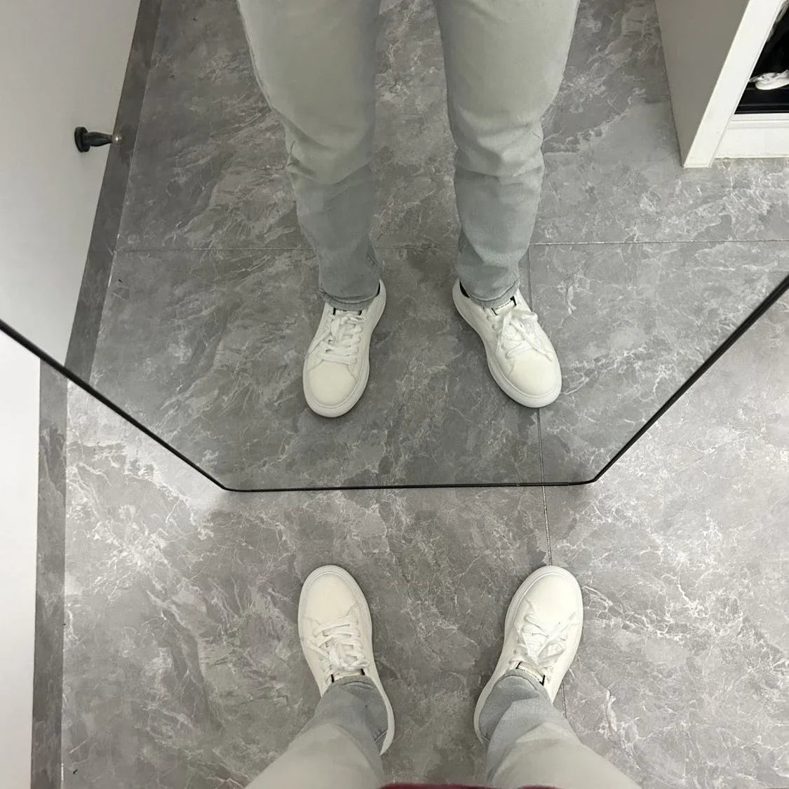 New Letter Embroidered Ripped Trousers 1024051501