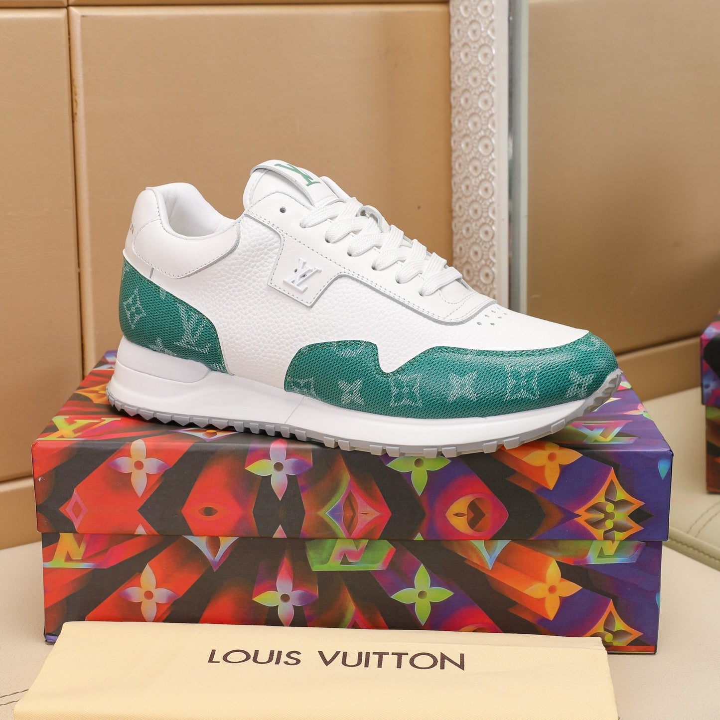 LV RUN AWAY sneaker 1825052111