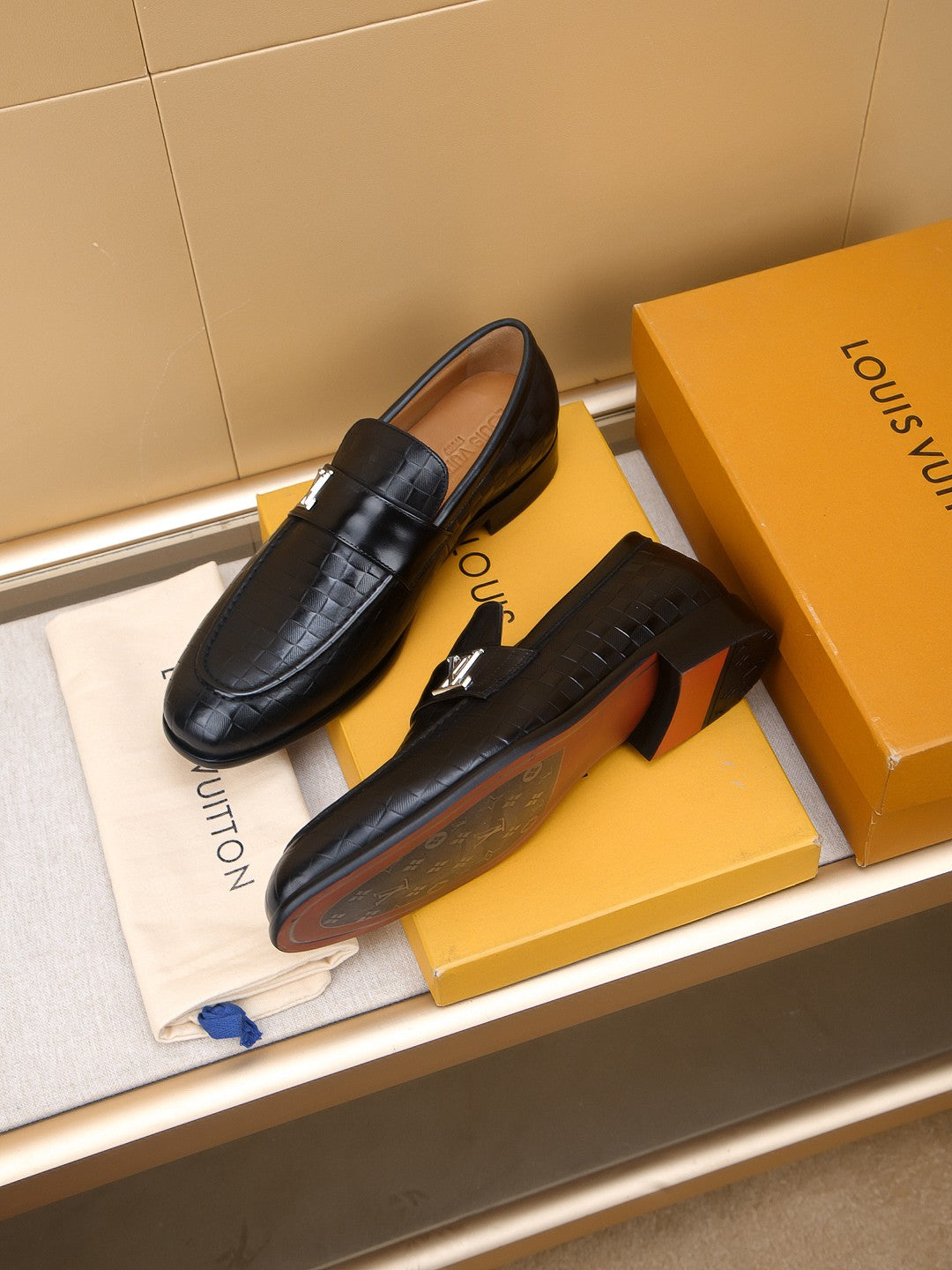 LV Loafer 1825060606