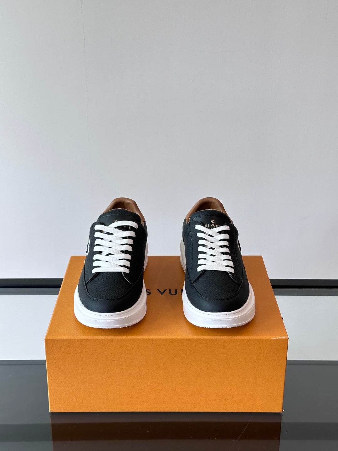 LV  Beverly Hills Breathable Sneaker 1825052107