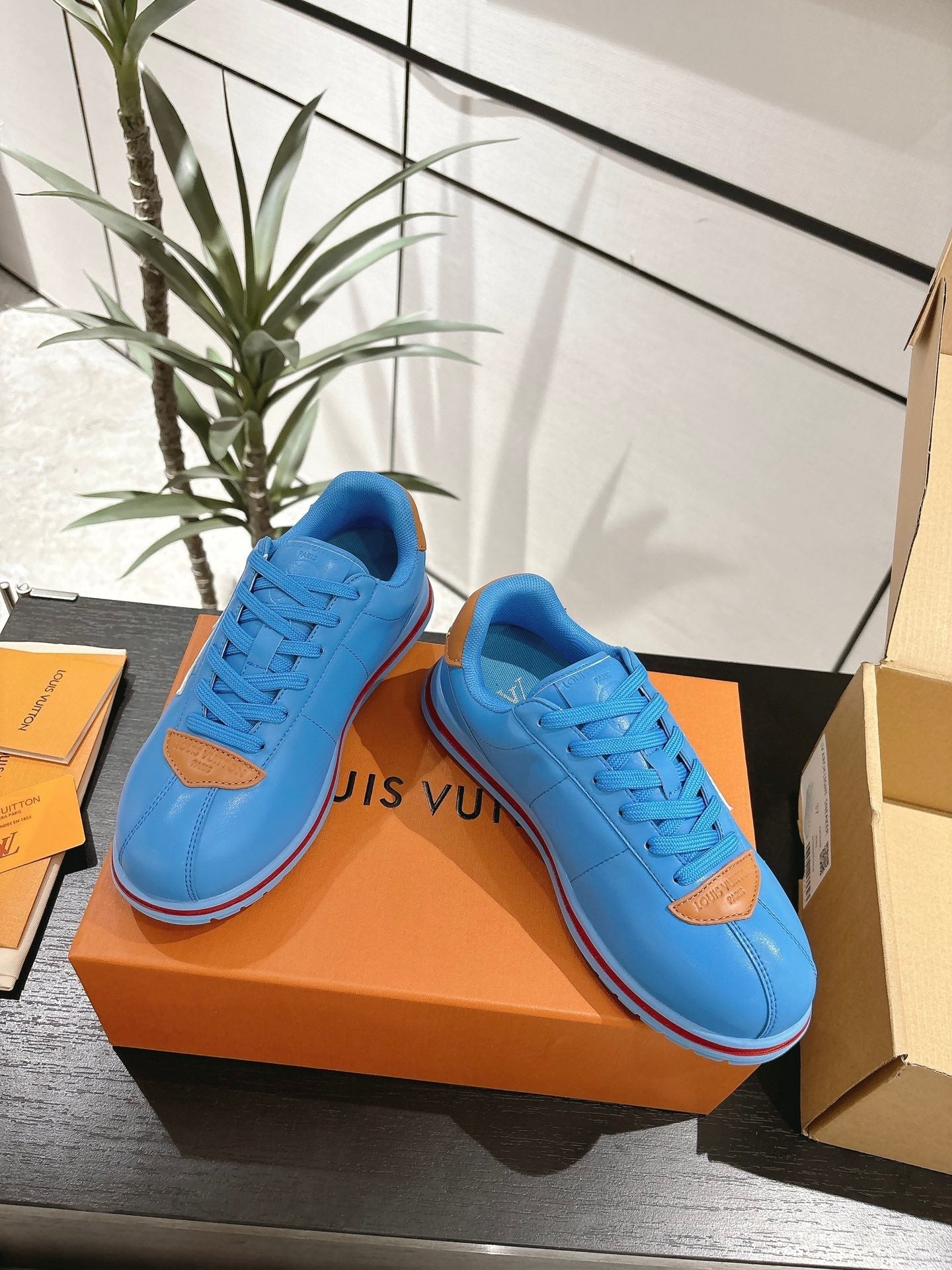 LV Sneaker 1825060605