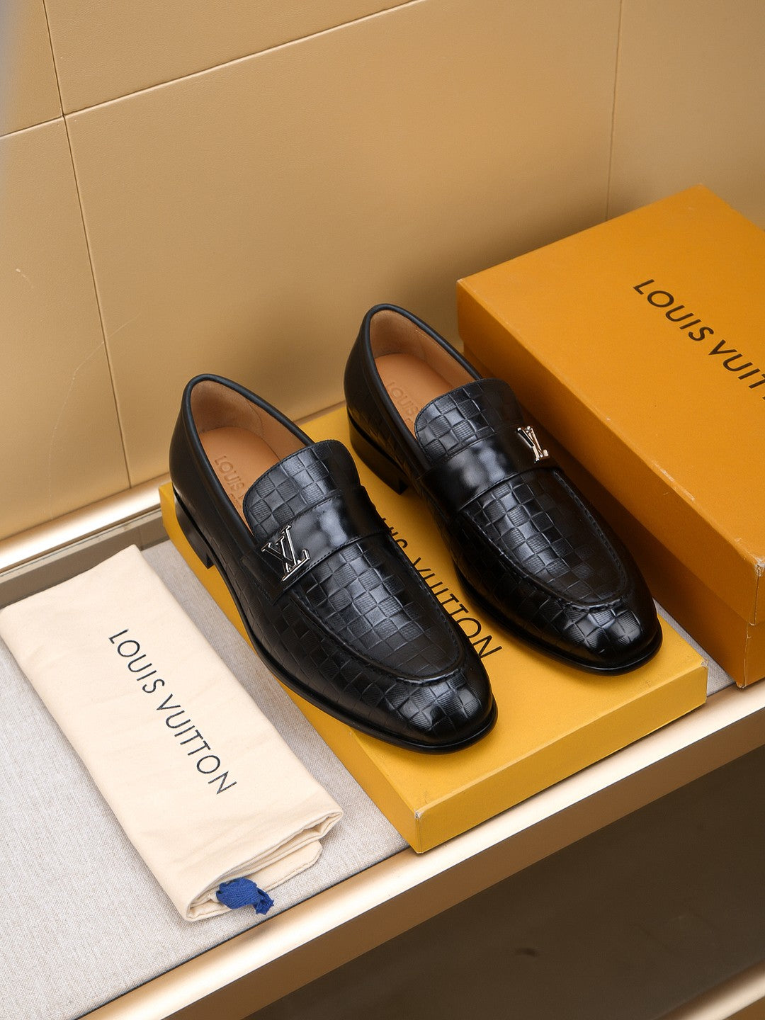 LV Loafer 1825060606