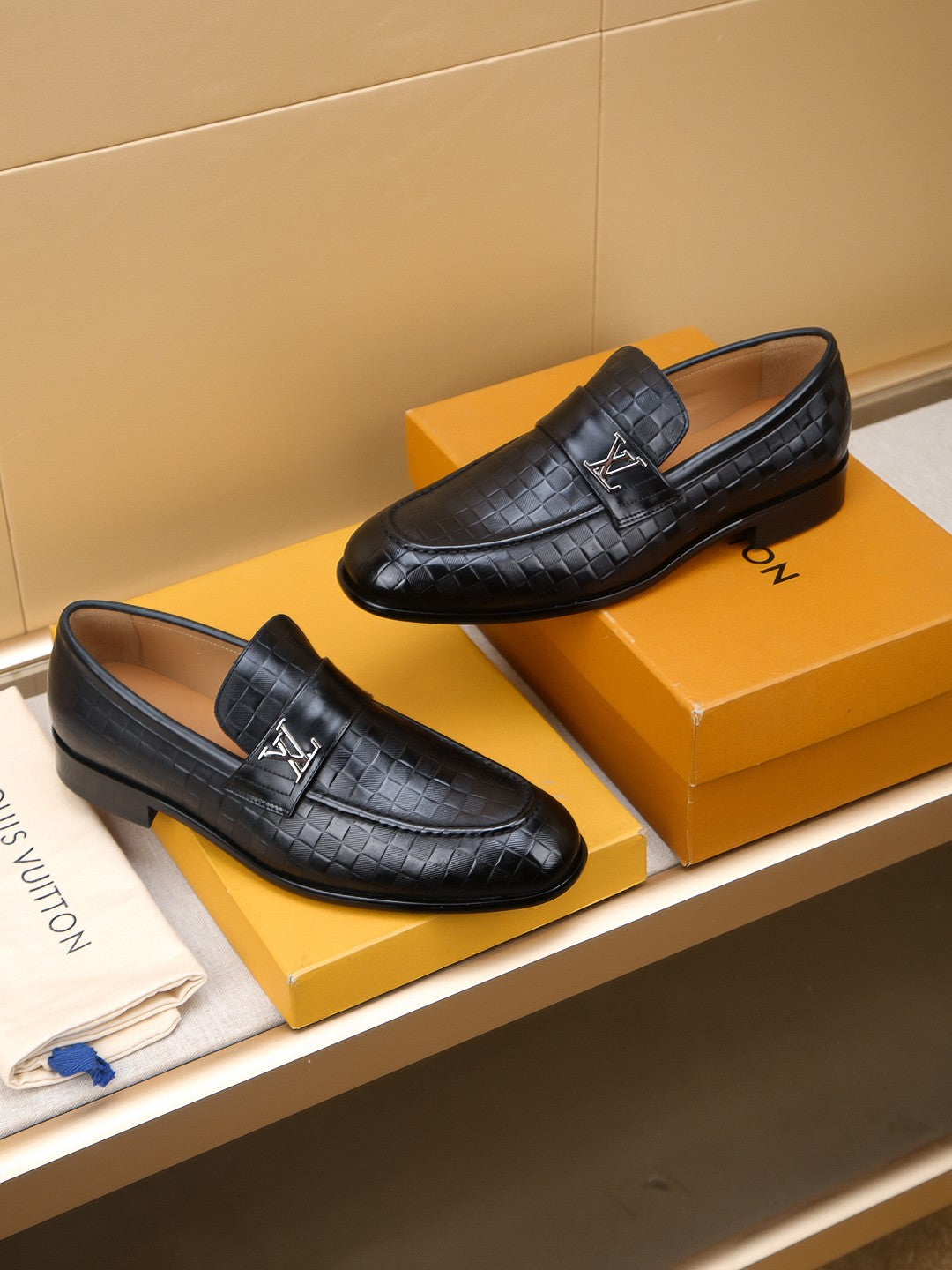 LV Loafer 1825060606